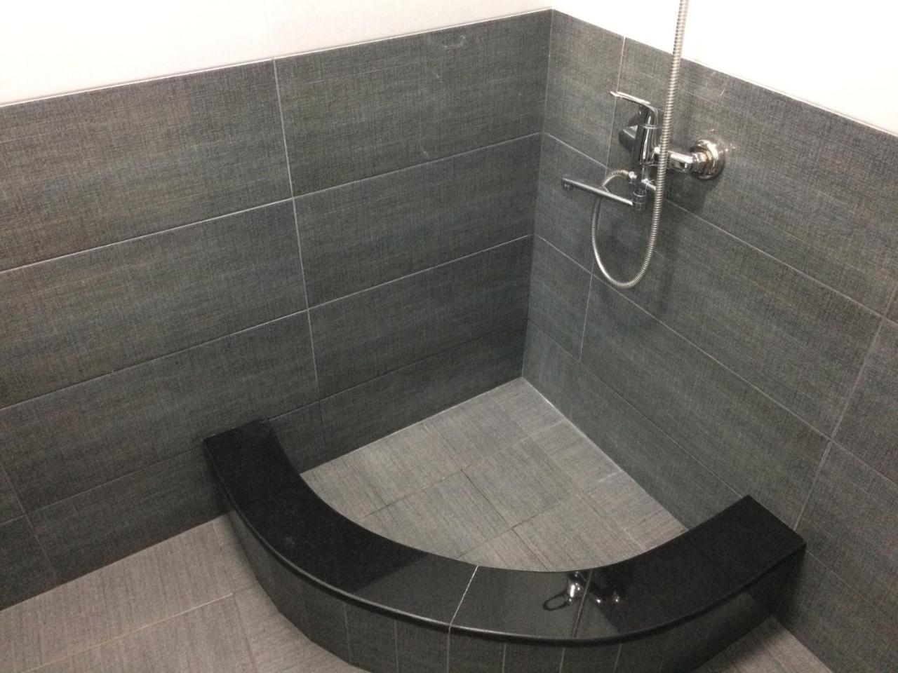 Apartment Ekako Tbilisi Esterno foto