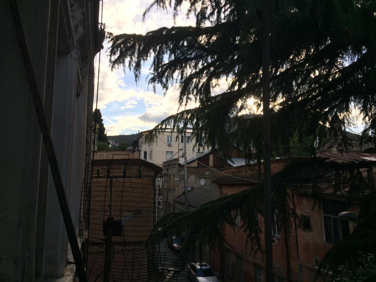 Apartment Ekako Tbilisi Esterno foto