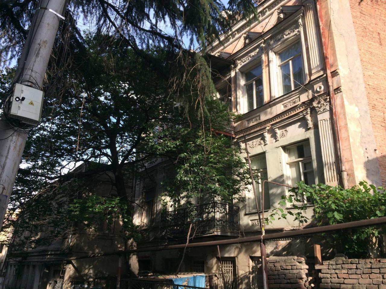 Apartment Ekako Tbilisi Esterno foto